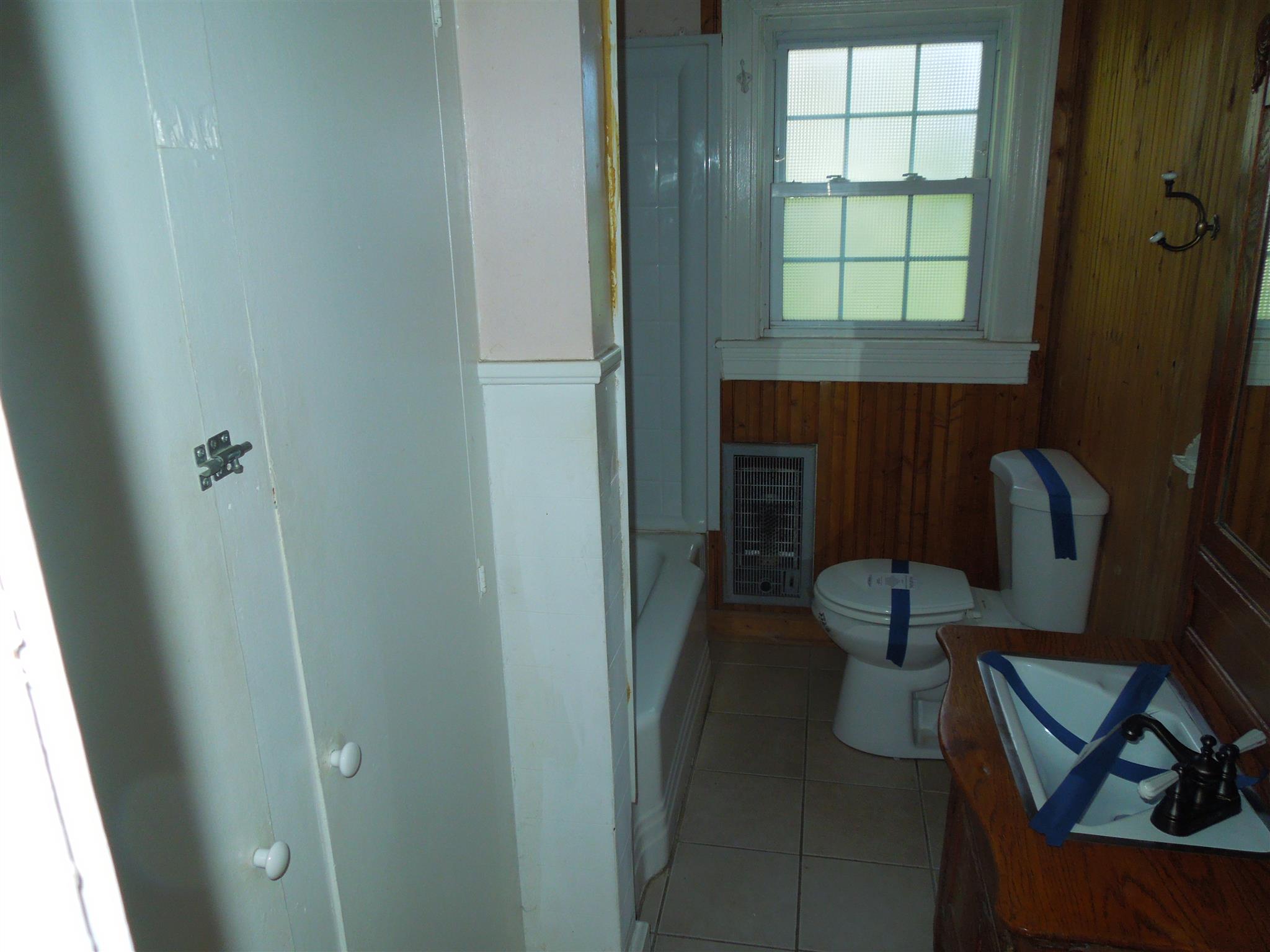 336 Pulaski Street Lawrenceburg, TN 38464 - Photo 12 of 20 a bathroom with a toilet