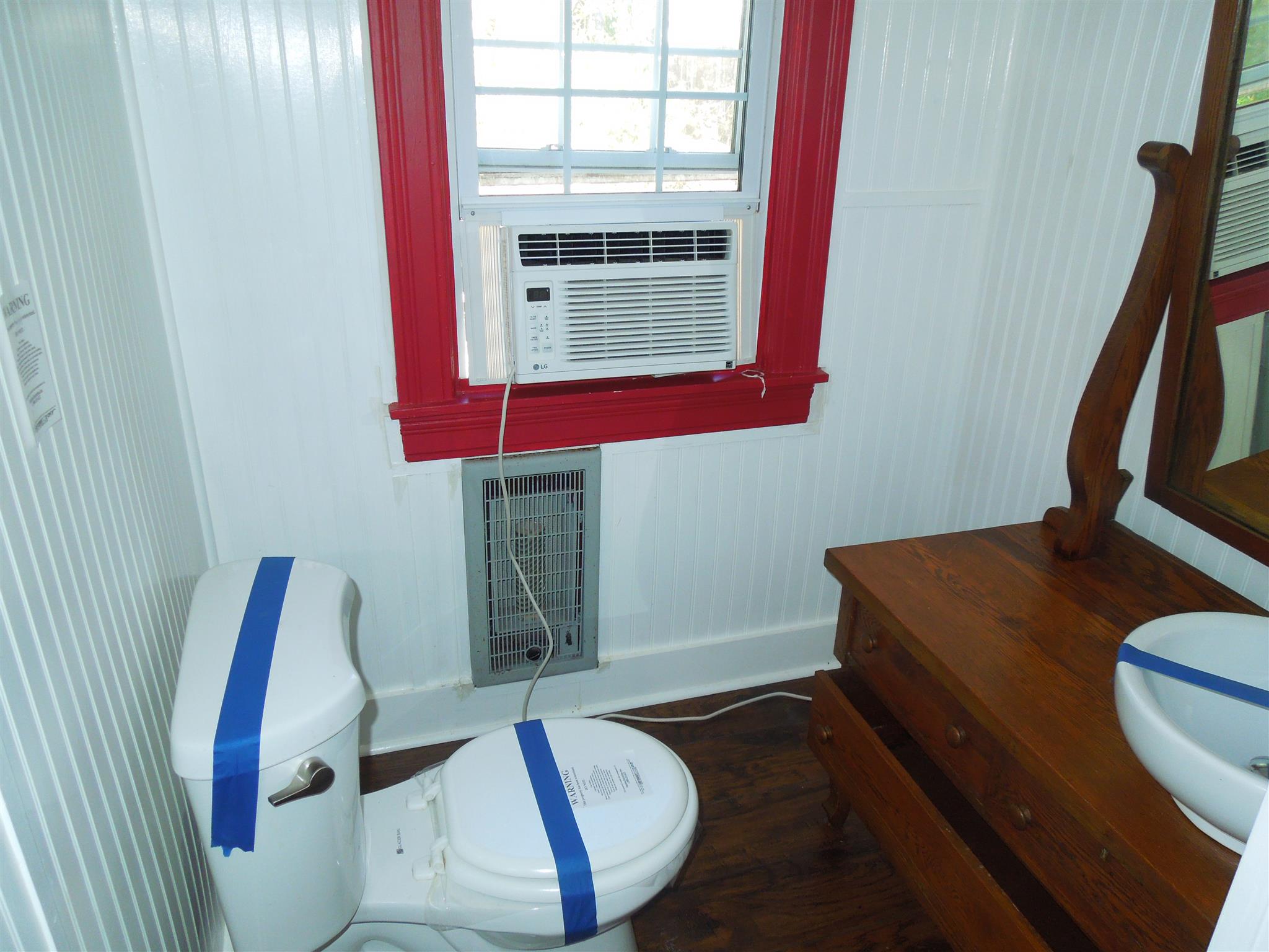336 Pulaski Street Lawrenceburg, TN 38464 - Photo 17 of 20 a room with furniture and a window