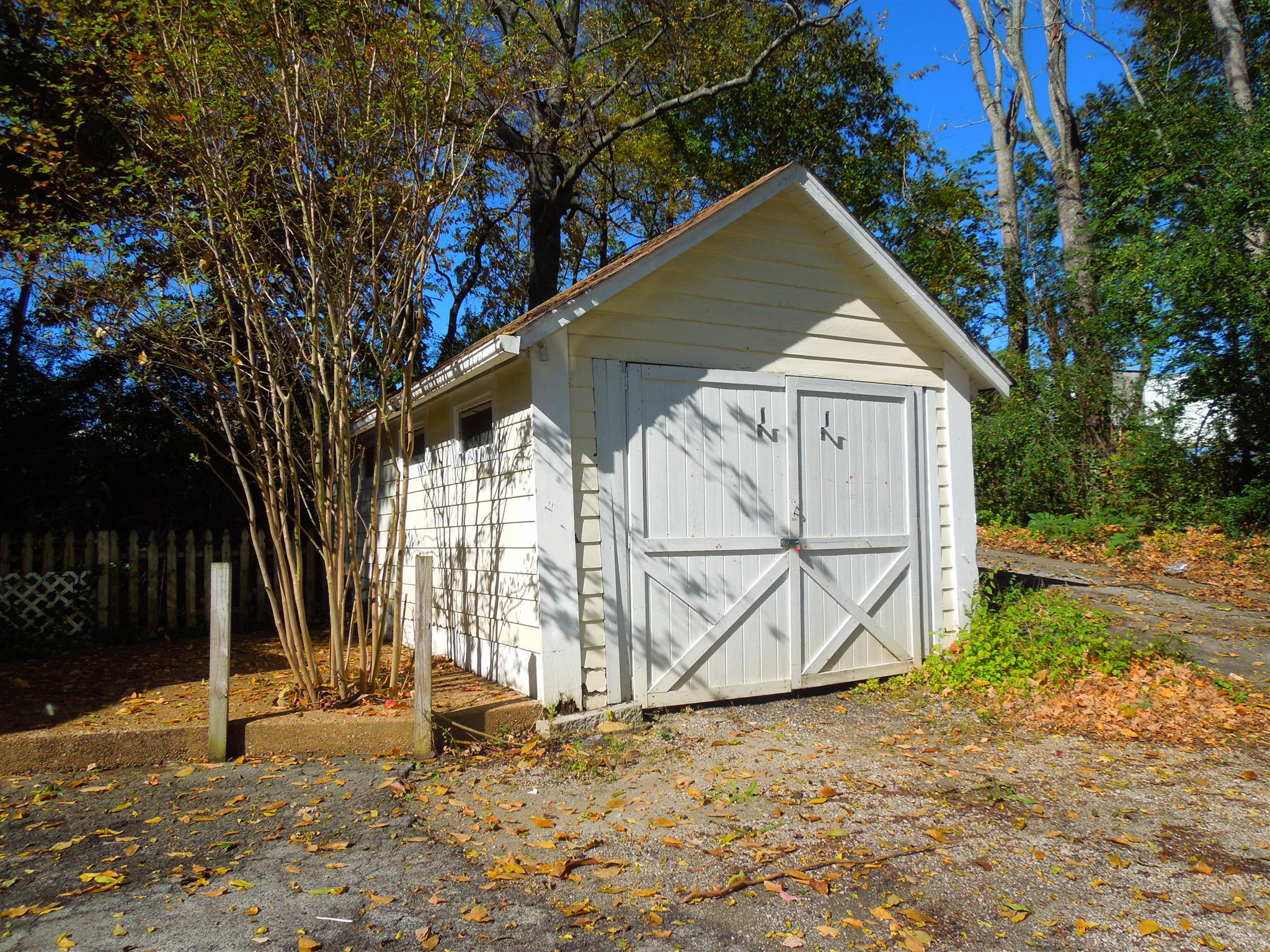 336 Pulaski Street Lawrenceburg, TN 38464 - Photo 20 of 20 a view of wooden fence