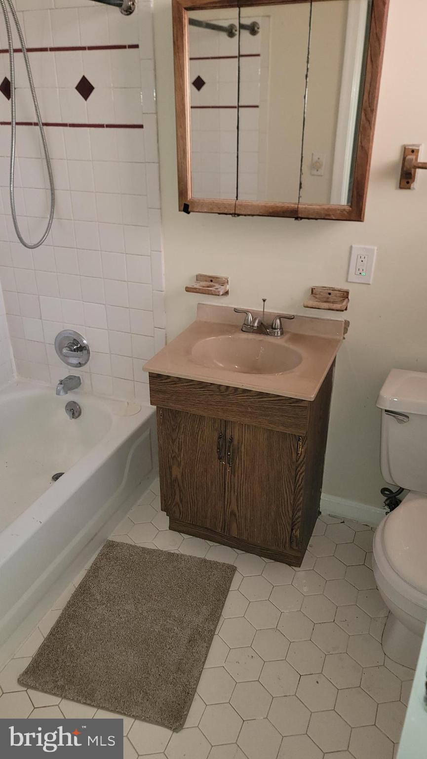 1718 5th Street Northwest Washington, DC 20001 - Photo 5 of 11