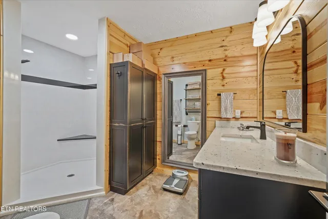 $699,500 | 3225 Laurelwood Avenue, Sevierville, TN 37862