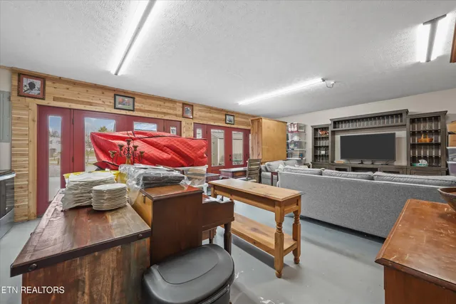 $699,500 | 3225 Laurelwood Avenue, Sevierville, TN 37862