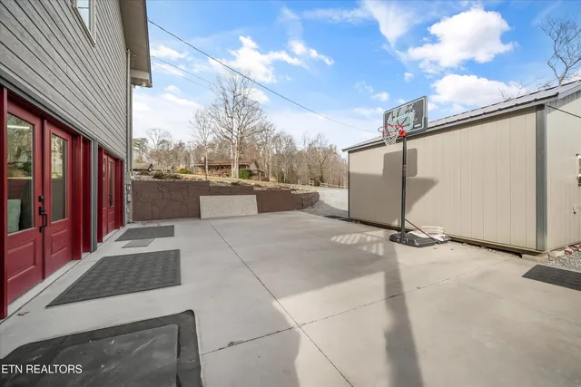 $699,500 | 3225 Laurelwood Avenue, Sevierville, TN 37862