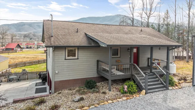 $699,500 | 3225 Laurelwood Avenue, Sevierville, TN 37862