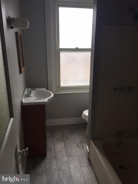 609 Marlyn Road Philadelphia, PA 19151 - Photo 7 of 12 Full Bathroom.