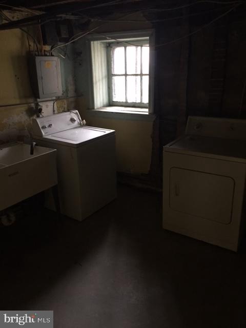 609 Marlyn Road Philadelphia, PA 19151 - Photo 9 of 12 Laundry Room.