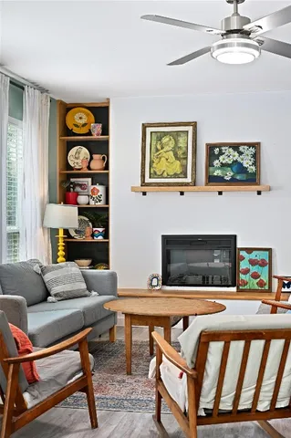 $559,000 | 7317 Shadywood Drive, Austin, TX 78745