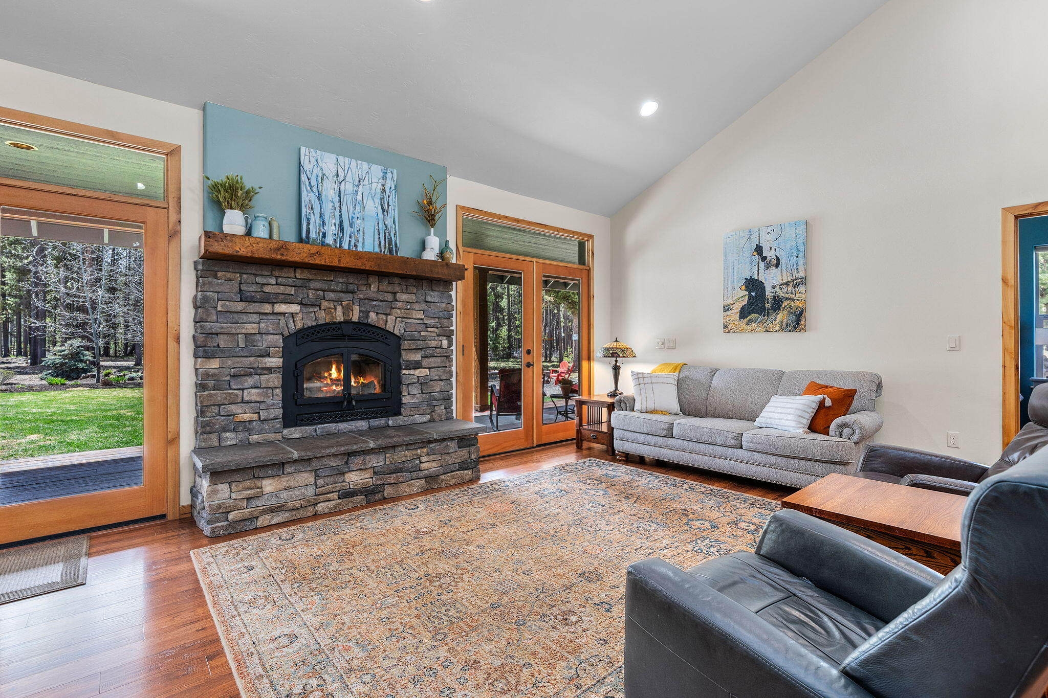 16855 Elsinore Road Bend, OR 97707 - Photo 8 of 48 Wood Burning Fireplace