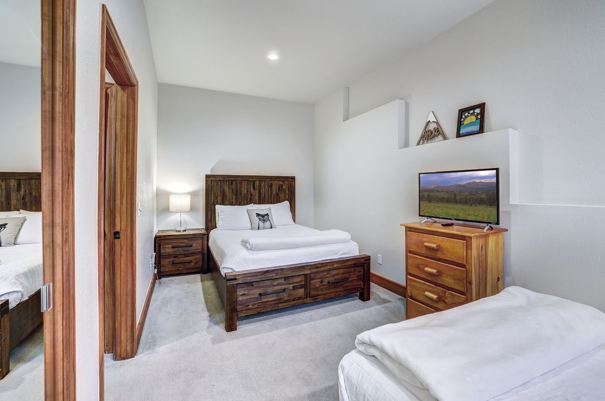 1095 Quartzville Road Alma, CO 80420 - Photo 33 of 48