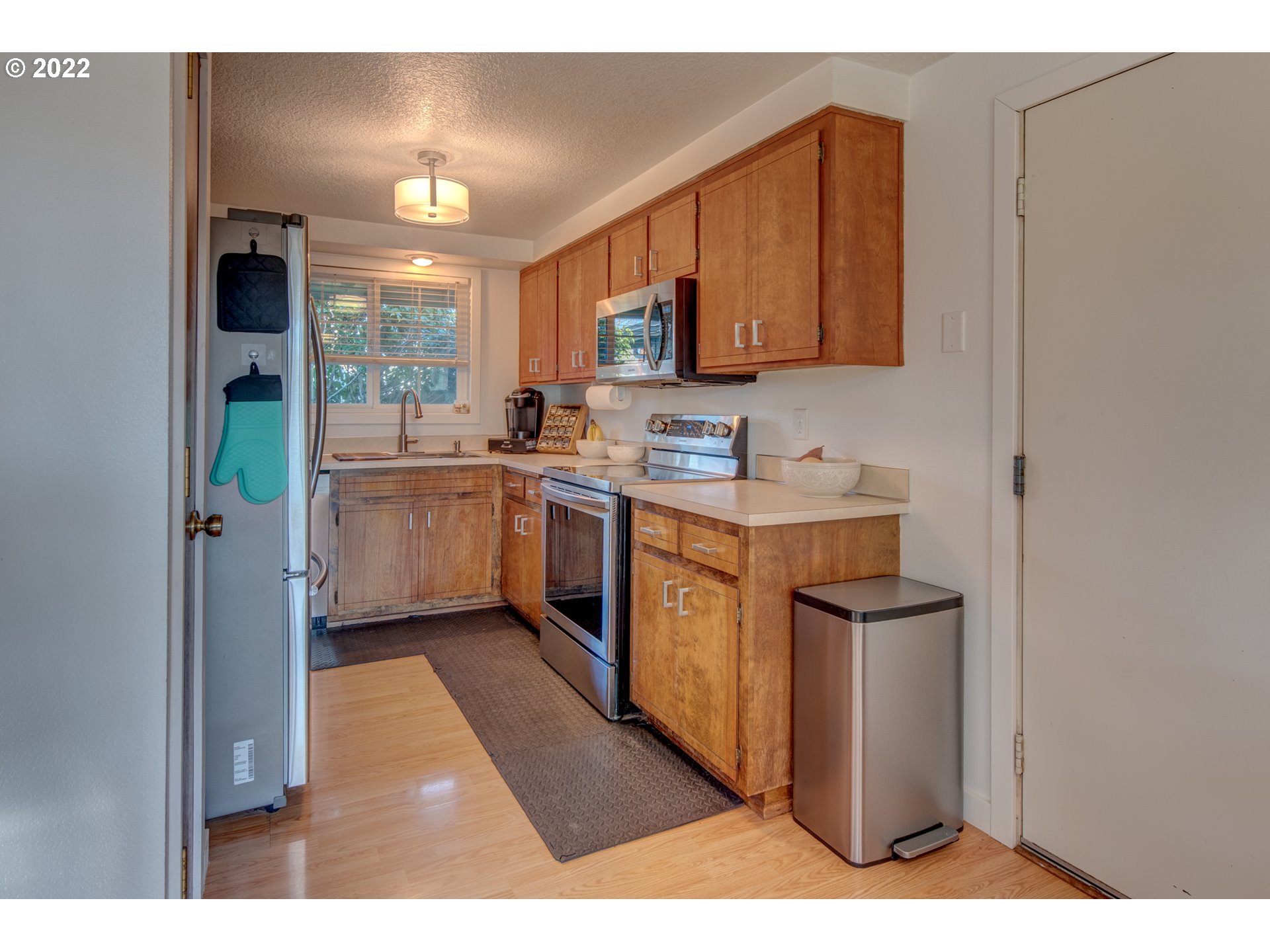 3740 Marshall Avenue Eugene, OR 97402 - Photo 8 of 23