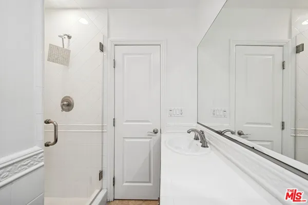 $3,500 | 133 North Swall Drive, Unit 203, Beverly Hills, CA 90211