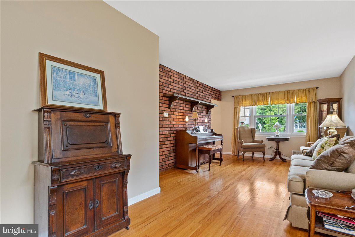 31 Brockton Road Hamilton, NJ 08619 - Photo 7 of 35