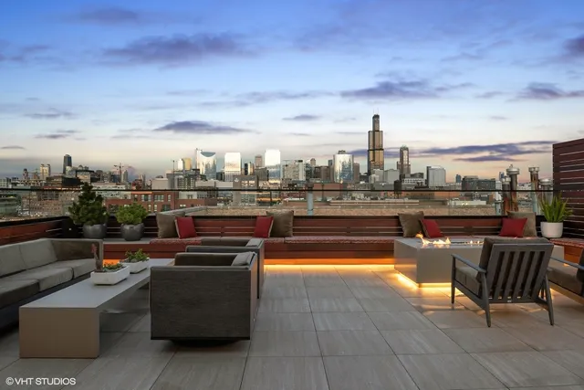 $2,175,000 | 1327 West Washington Boulevard, Unit 5CD, Chicago, IL 60607