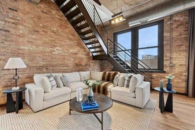 $2,175,000 | 1327 West Washington Boulevard, Unit 5CD, Chicago, IL 60607