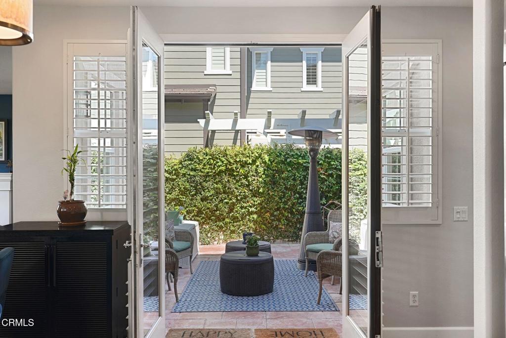 1424 Donegal Way Oxnard, CA 93035 - Photo 15 of 64 a living room filled with furniture