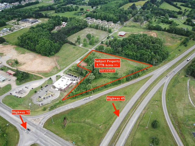 a view of an outdoor space and a yard