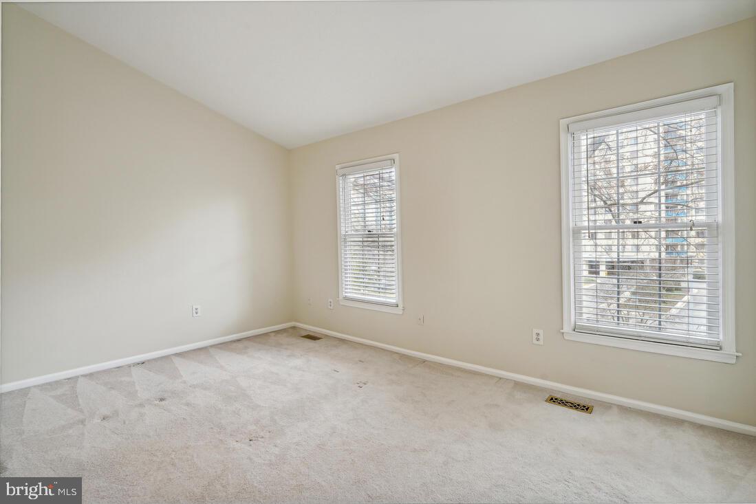 5407 Grove Ridge Way, Unit 98 Rockville, MD 20852 - Photo 6 of 27 bedroom