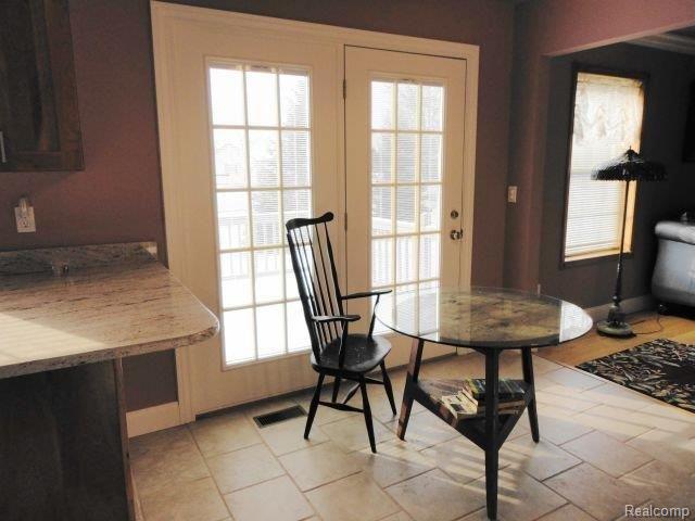 7882 Almont Road Almont, MI 48003 - Photo 13 of 21 dining.jpg