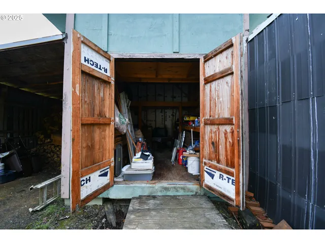 $289,900 | 214 Thompson Road, Riddle, OR 97469