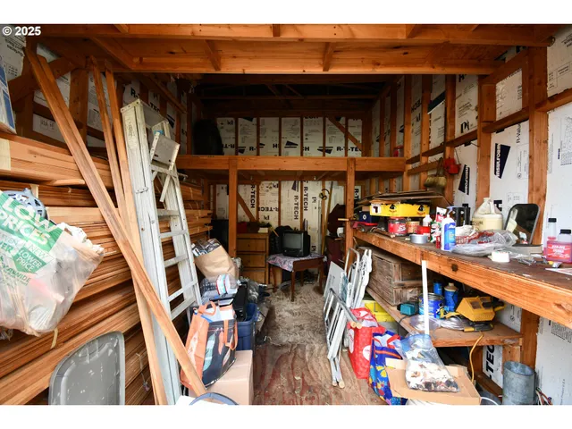 $289,900 | 214 Thompson Road, Riddle, OR 97469