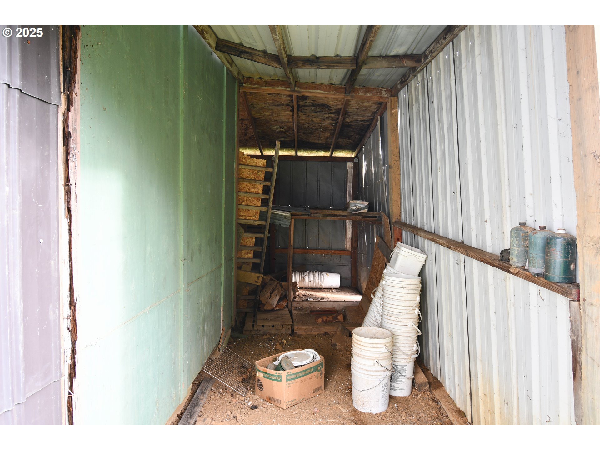 214 Thompson Road Riddle, OR 97469 - Photo 31 of 47