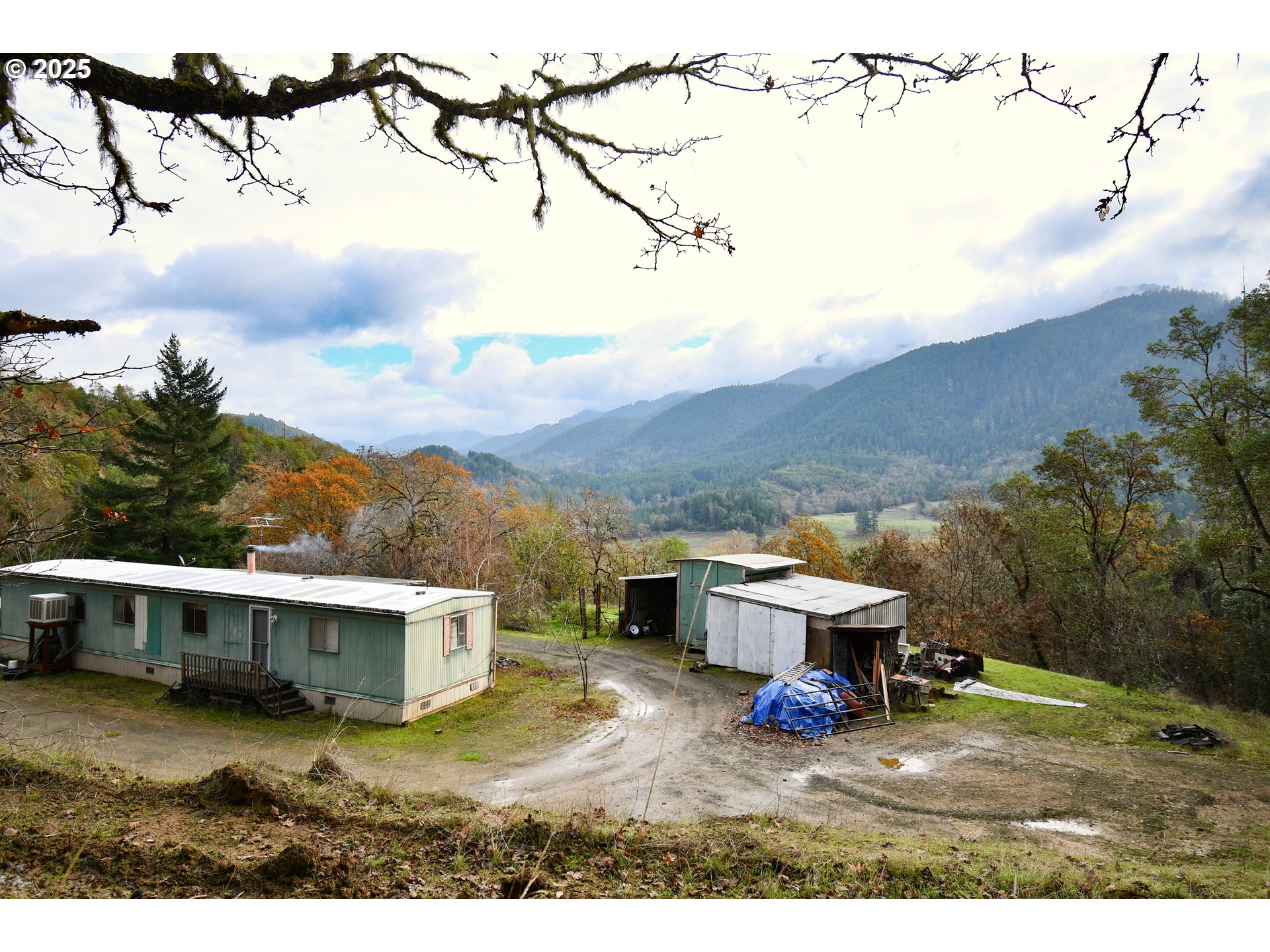 214 Thompson Road Riddle, OR 97469 - Photo 36 of 47