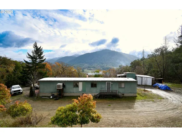 $289,900 | 214 Thompson Road, Riddle, OR 97469