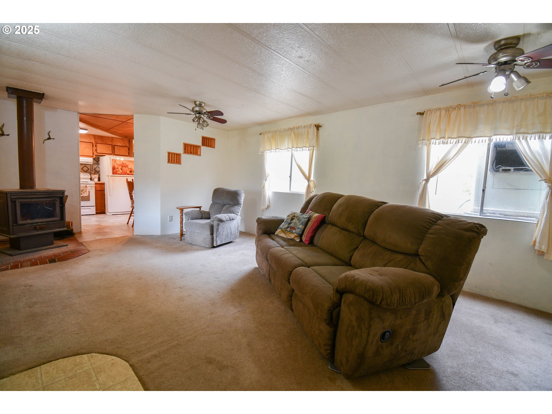 214 Thompson Road Riddle, OR 97469 - Photo 8 of 47