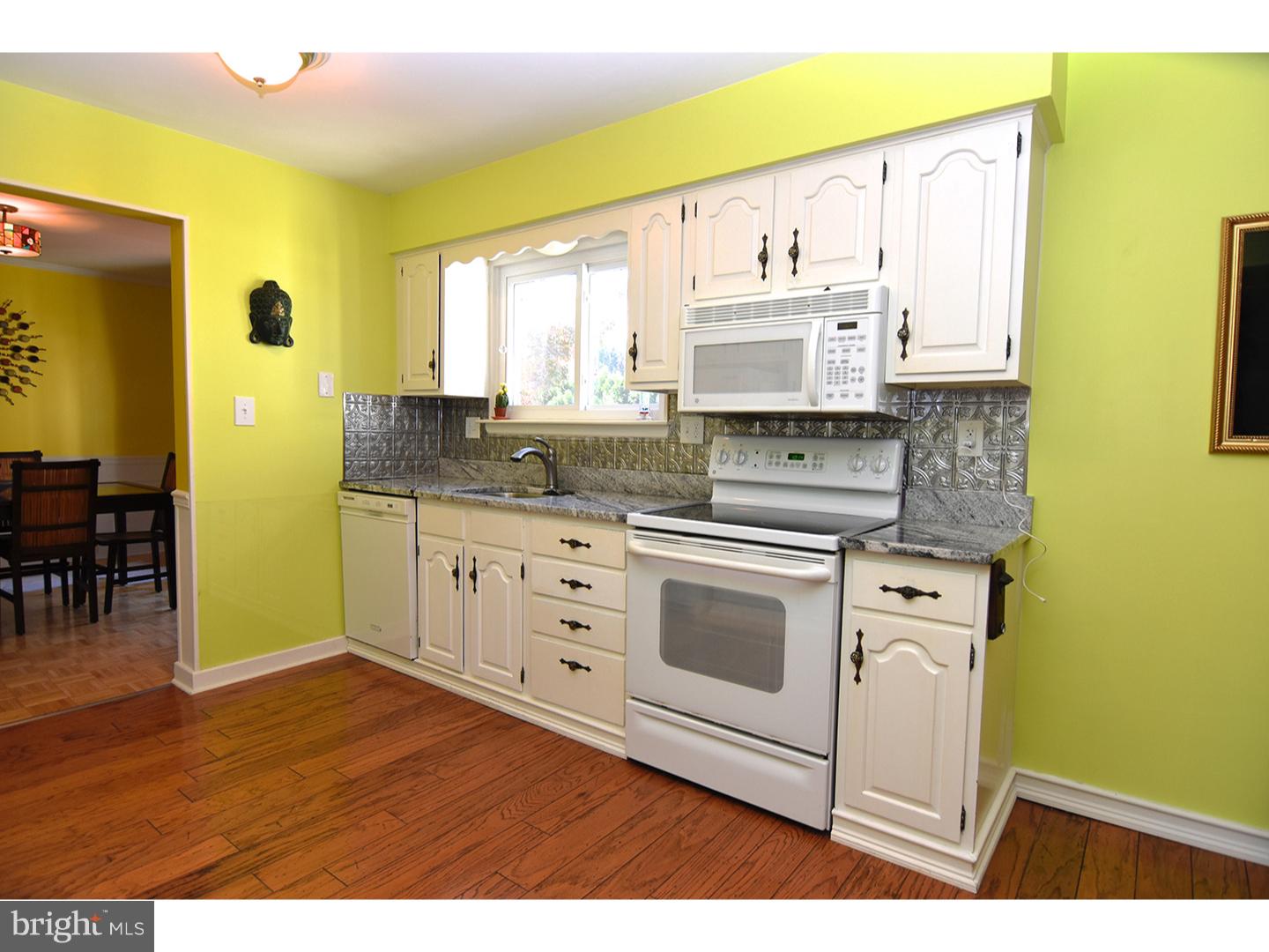 4651 Farming Ridge Boulevard Reading, PA 19606 - Photo 4 of 23