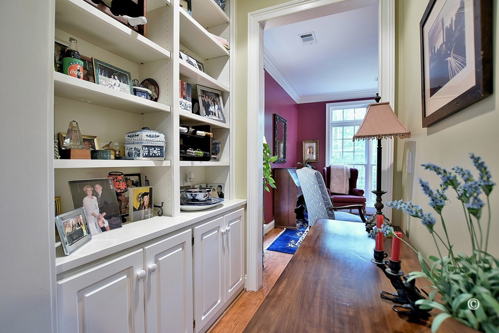 8990 River Road Columbus, GA 31904 - Photo 8 of 31 Built-ins