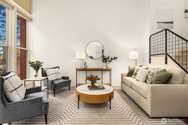 $775,000 | 2324 1st Avenue, Unit 202, Seattle, WA 98121