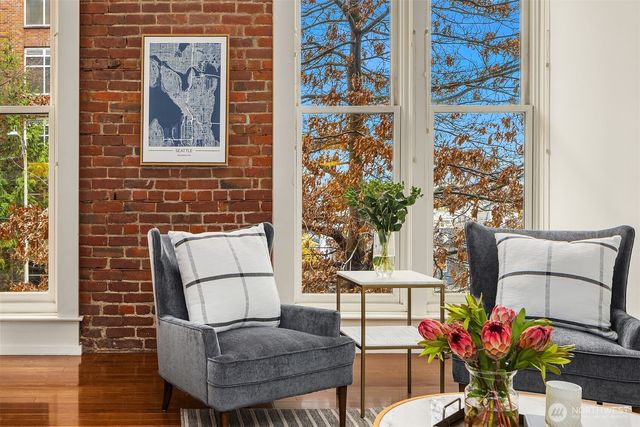 $775,000 | 2324 1st Avenue, Unit 202, Seattle, WA 98121