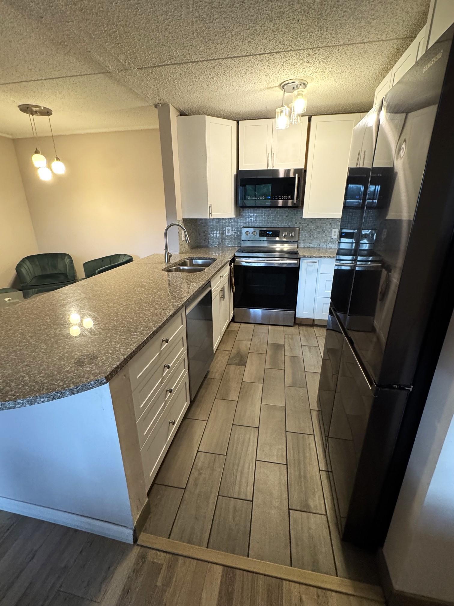 10511 Cedar Lk Road South, Unit 503 Hopkins, MN 55305 - Photo 5 of 20
