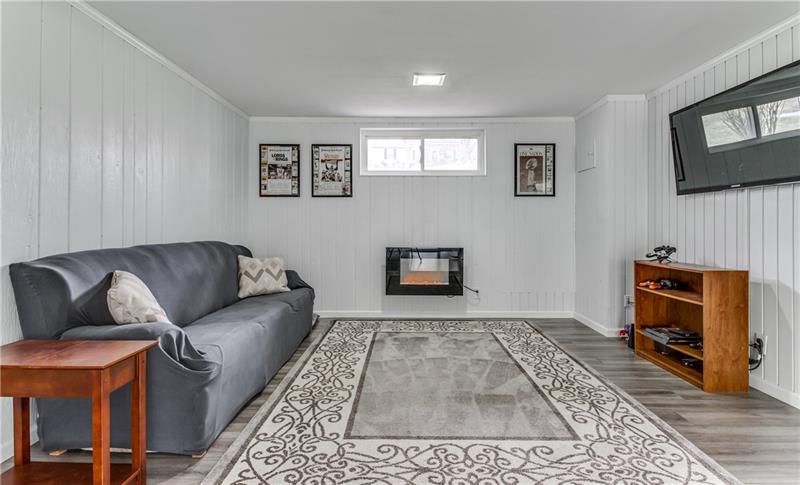 210 Drake Road Bethel Park, PA 15102 - Photo 22 of 25 Gallery Image 22