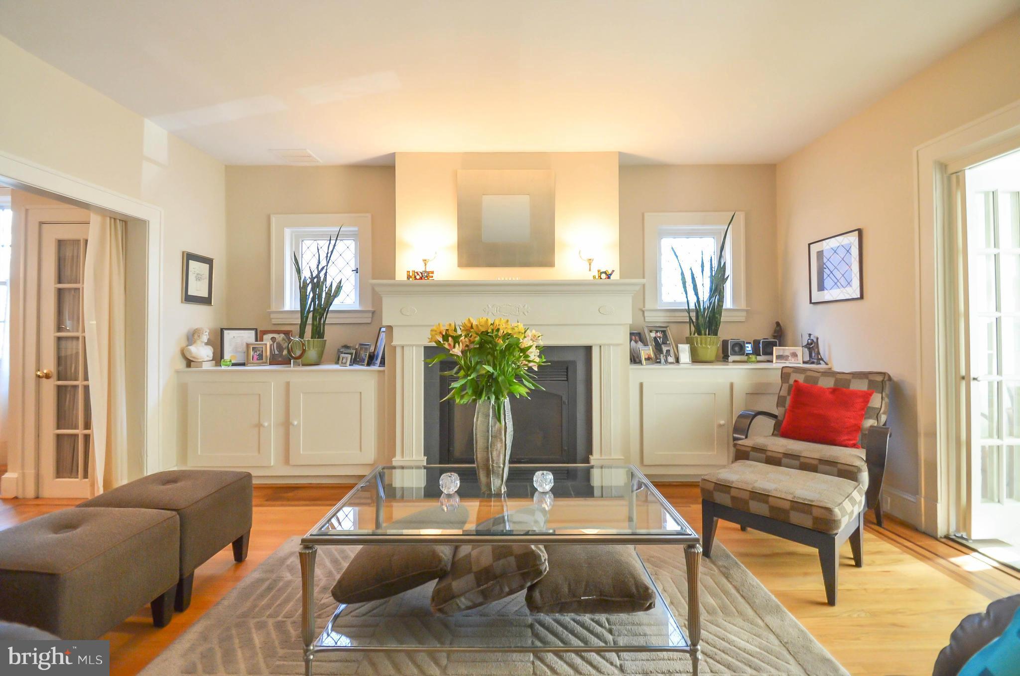 3917 Keswick Road Baltimore, MD 21211 - Photo 6 of 28 Living Room