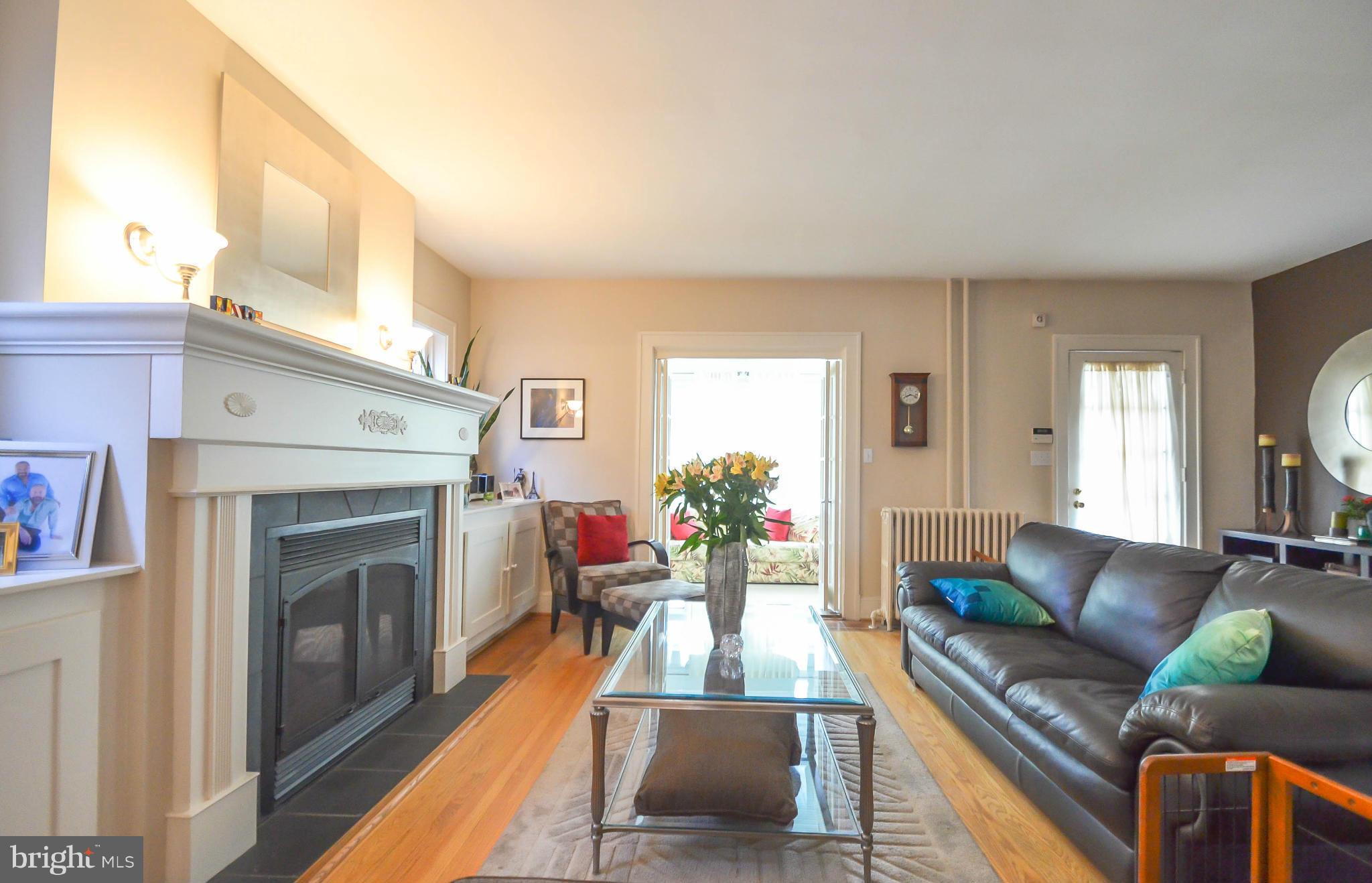 3917 Keswick Road Baltimore, MD 21211 - Photo 7 of 28 Living Room
