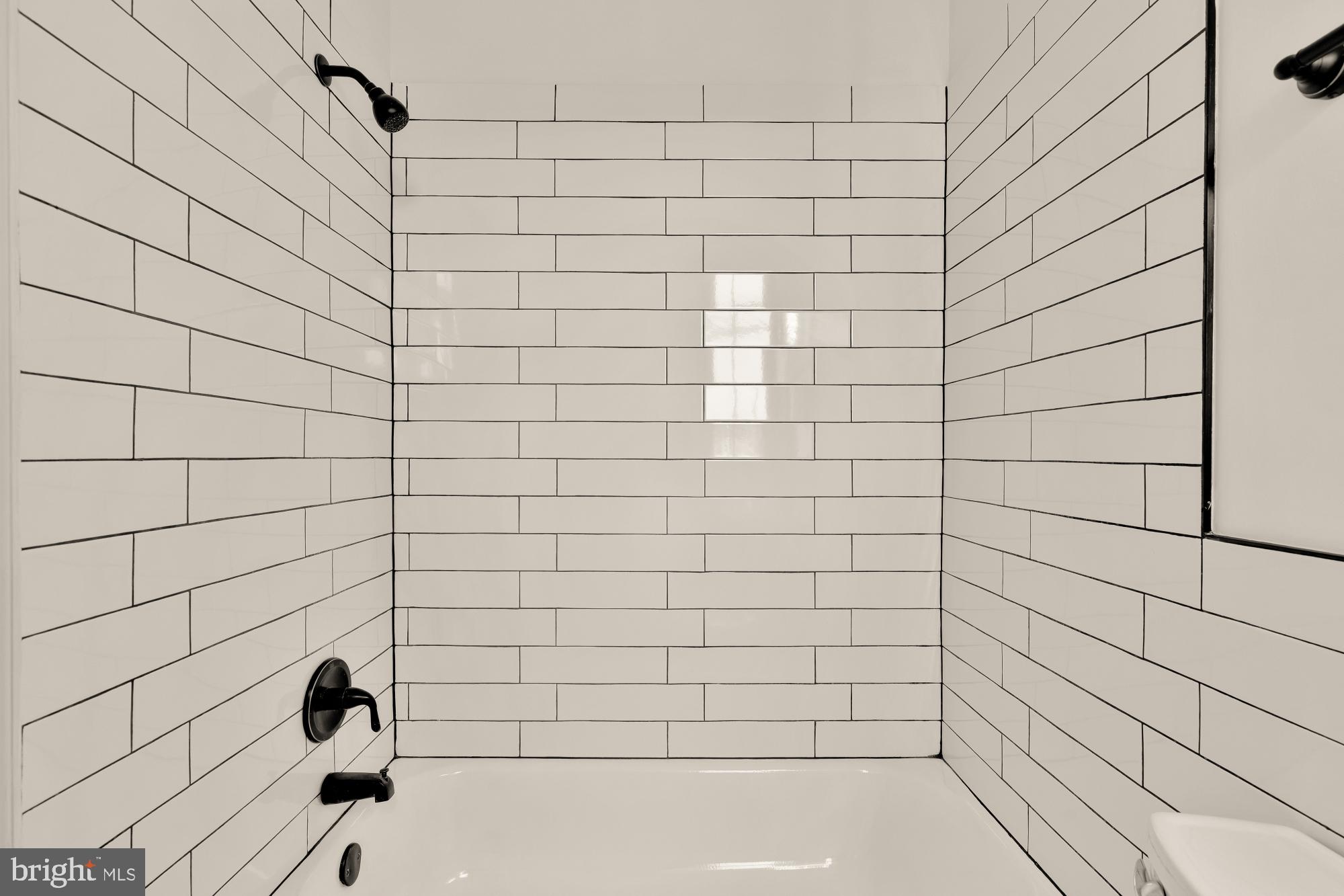 1732 North Capitol Street Northwest Washington, DC 20002 - Photo 17 of 47 a bathroom with a shower