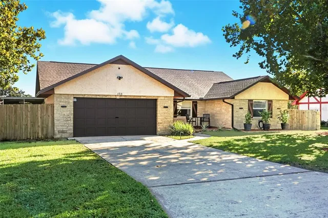 $389,000 | 1713 Peach Tree Boulevard, St. Cloud, FL 34769