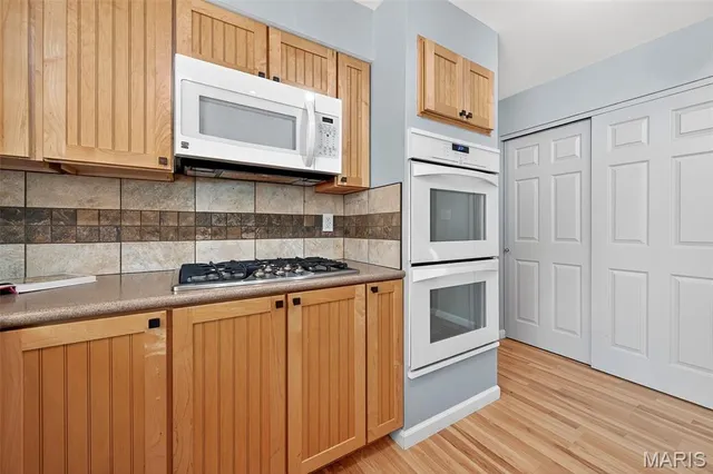 $550,000 | 290 Kinderhook Drive, Chesterfield, MO 63017