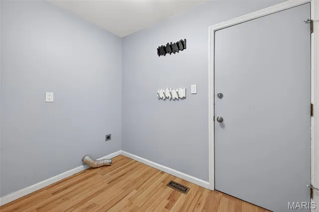 $550,000 | 290 Kinderhook Drive, Chesterfield, MO 63017