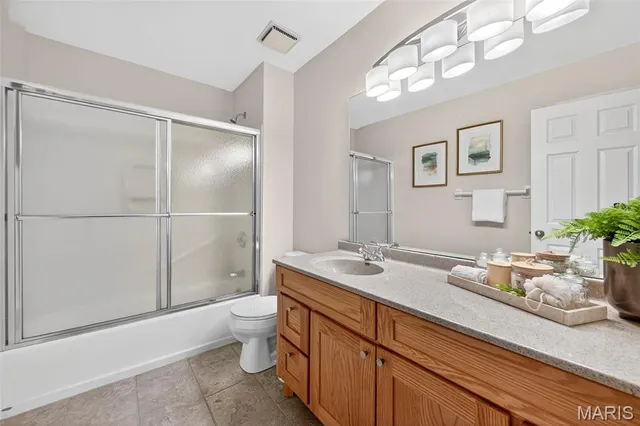 $550,000 | 290 Kinderhook Drive, Chesterfield, MO 63017