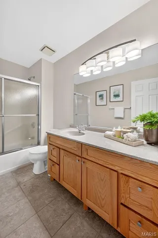 $550,000 | 290 Kinderhook Drive, Chesterfield, MO 63017