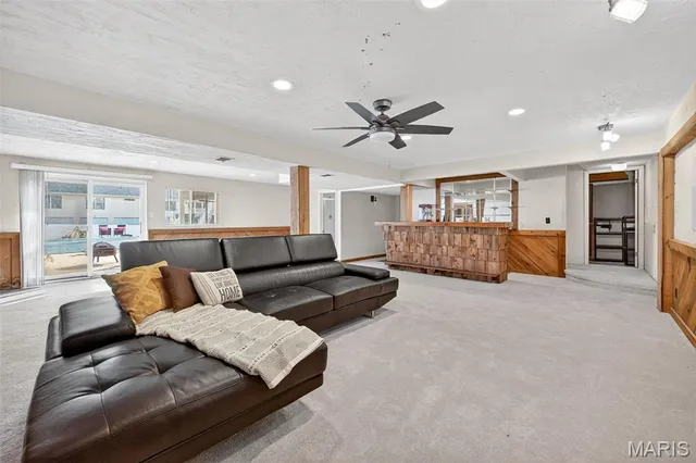 $550,000 | 290 Kinderhook Drive, Chesterfield, MO 63017