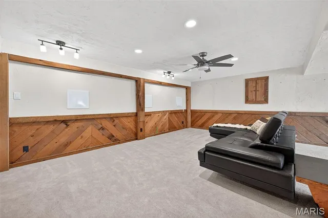 $550,000 | 290 Kinderhook Drive, Chesterfield, MO 63017