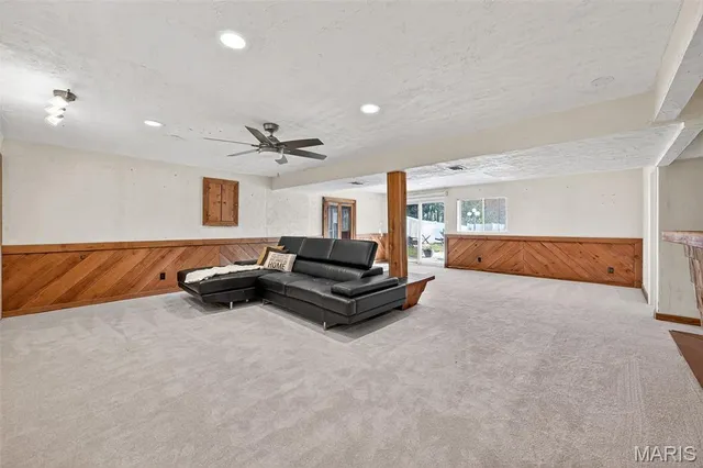 $550,000 | 290 Kinderhook Drive, Chesterfield, MO 63017