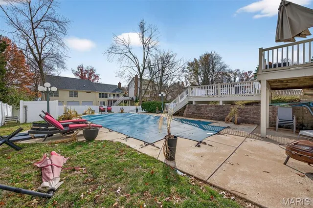 $550,000 | 290 Kinderhook Drive, Chesterfield, MO 63017