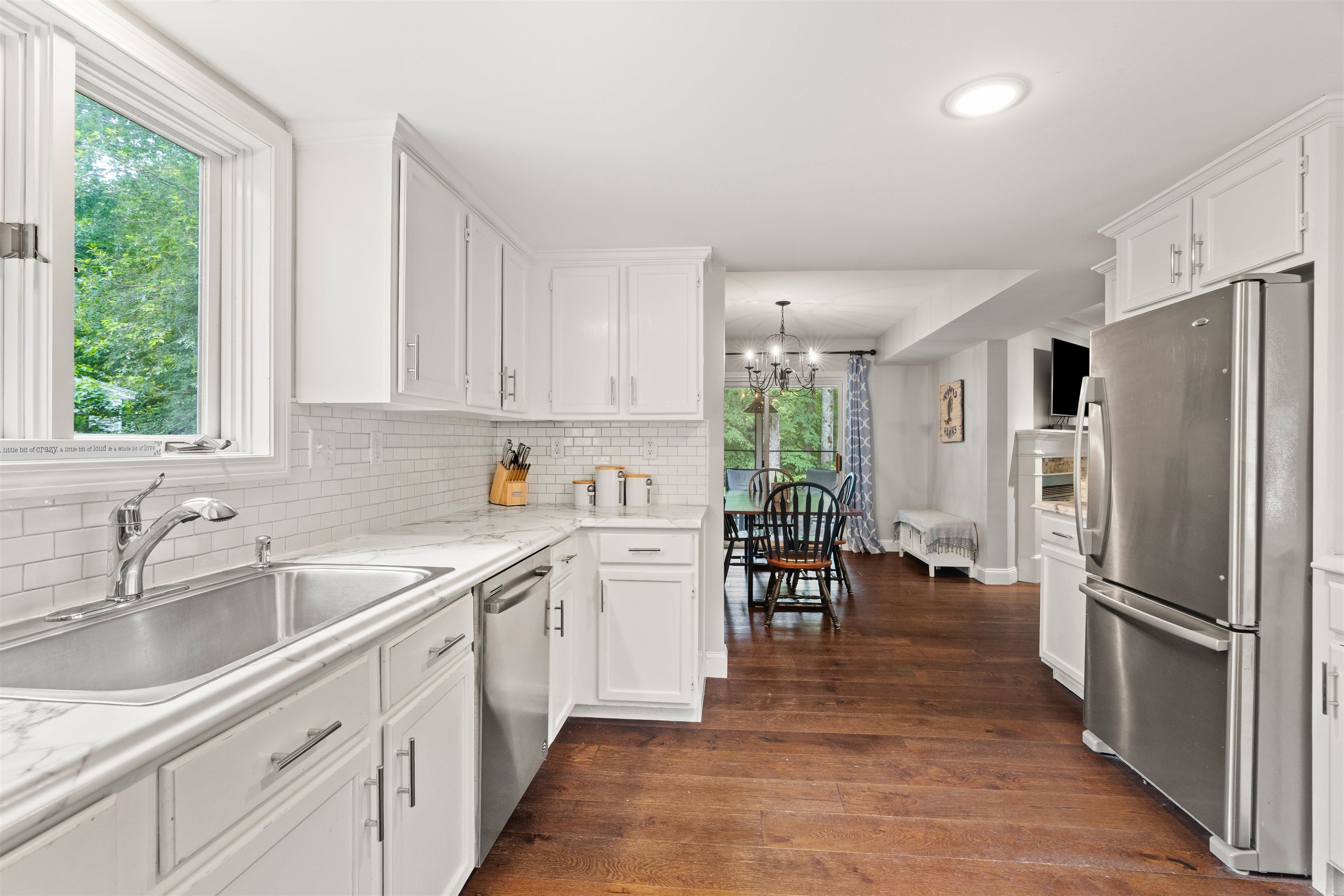 22 Teakwood Road Merrimack, NH 03054 - Photo 8 of 34 Gallery Image 8
