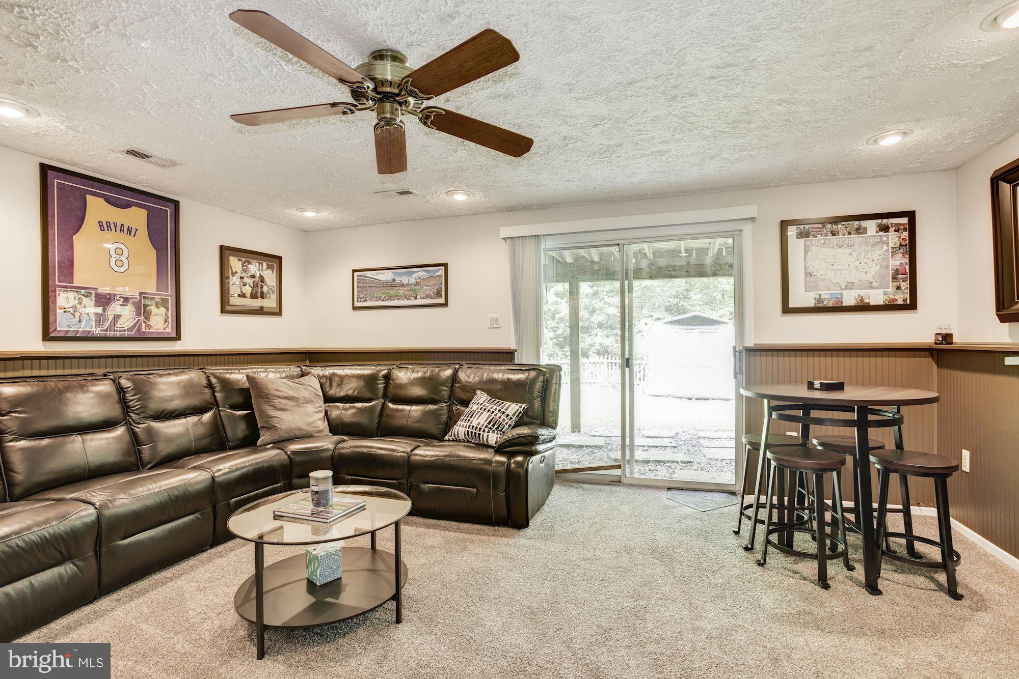 47 Hyacinth Road Baltimore, MD 21234 - Photo 19 of 30 Family Room