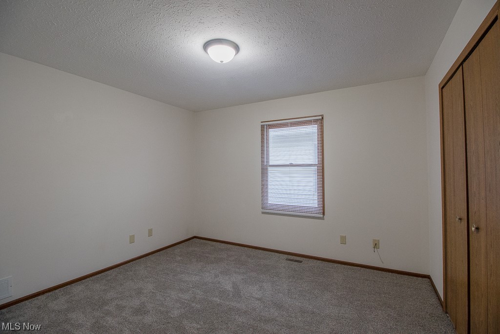 34176 Roberts Road Eastlake, OH 44095 - Photo 13 of 23