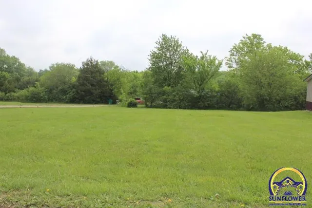 $6,000 | 9395 Delaware Drive, Ozawkie, KS 66070